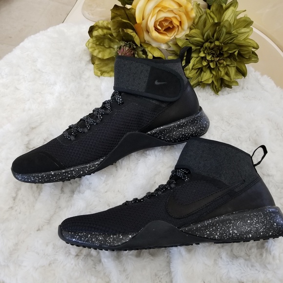nikelab air zoom strong 2 training shoe